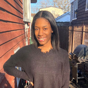 Meet your Posher, Kenna